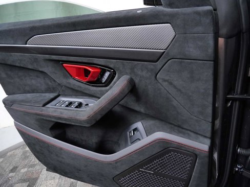 Used 2023 Lamborghini Urus Performante image 32