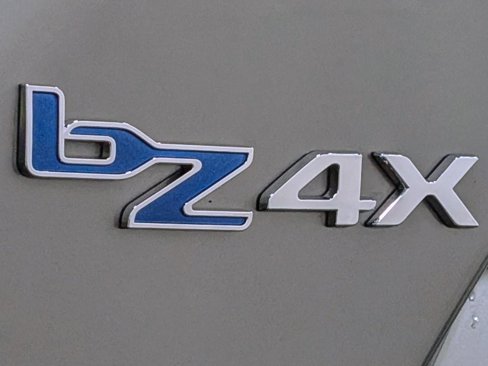 Used 2024 Toyota bZ4X XLE image 11