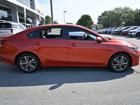 Used 2022 Kia Forte LXS image 4