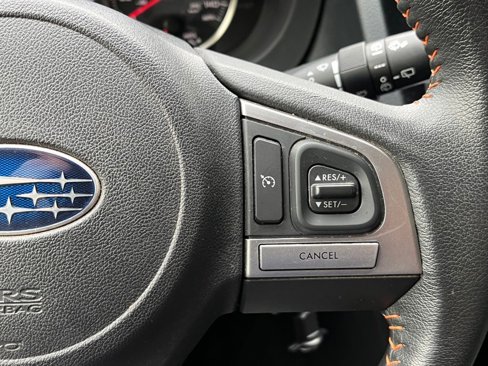 Used 2016 Subaru Crosstrek 2.0i Premium image 14