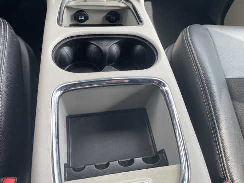 Used 2019 Dodge Grand Caravan SXT image 22