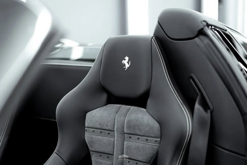 Used 2018 Ferrari 488 Spider image 36