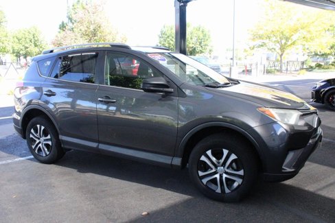 Used 2017 Toyota RAV4 LE image 13