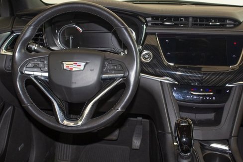 Used 2021 Cadillac XT6 Premium Luxury image 18