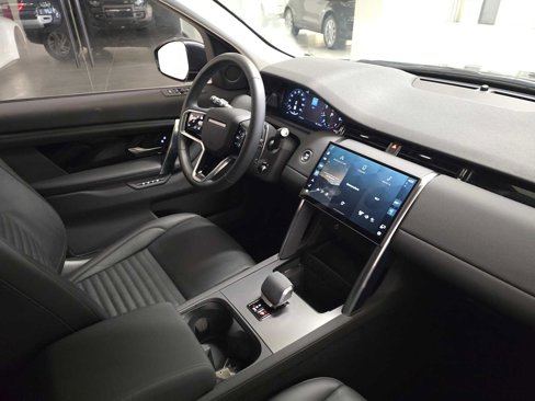 Certified 2025 Land Rover Discovery Sport S image 11