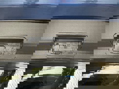 Used 2020 Ford Explorer XLT w/ Equipment Group 202A image 30