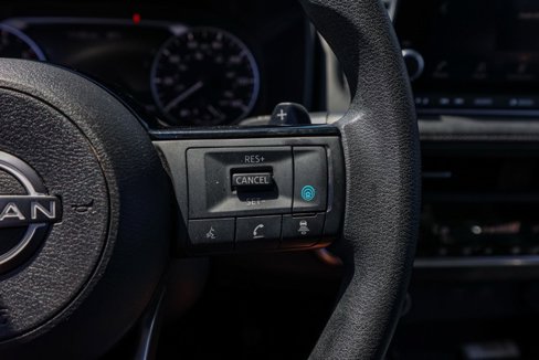 Used 2023 Nissan Rogue SV image 27