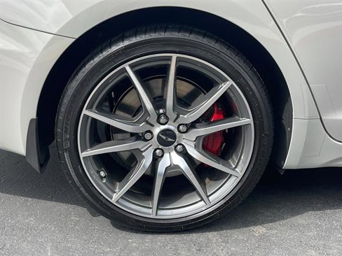 Used 2025 Genesis G70 2.5T image 30