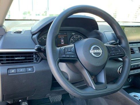 Used 2023 Nissan Altima 2.5 S image 32