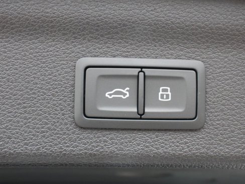 Used 2024 Audi Q3 2.0T Premium image 21
