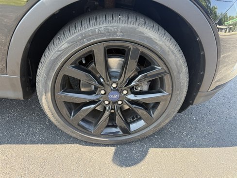 Used 2018 Ford Escape SE w/ SE Sport Appearance Package image 5
