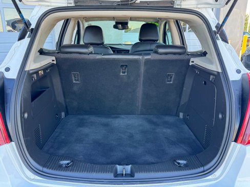 Used 2020 Buick Encore Preferred image 27
