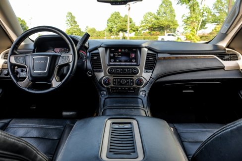 Used 2015 GMC Yukon XL Denali w/ Premium Package image 14