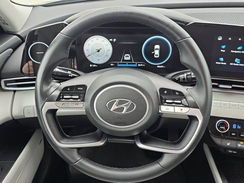 Used 2022 Hyundai Elantra Limited image 27