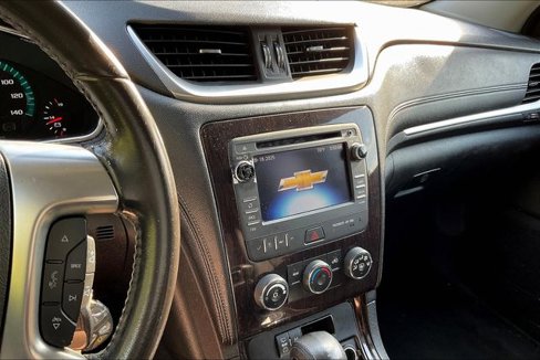 Used 2016 Chevrolet Traverse LT image 6