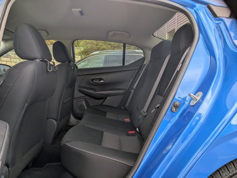 Used 2022 Nissan Sentra SV image 9