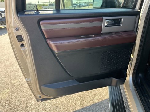 Used 2017 Ford Expedition EL Platinum image 32