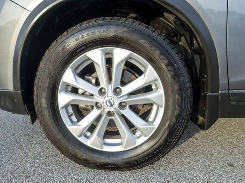 Used 2016 Nissan Rogue SV w/ SV Premium Package image 15