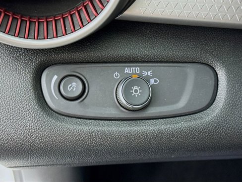 Used 2024 Chevrolet Trax RS image 10