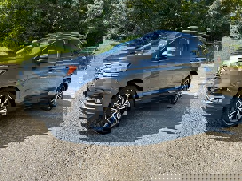Used 2020 Ford Edge Titanium image 1
