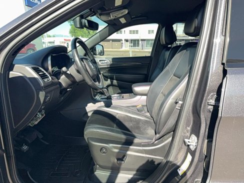 Used 2018 Jeep Grand Cherokee Altitude image 11