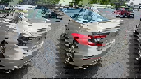 Used 2018 Honda Accord LX image 5