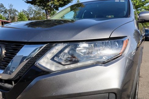 Used 2020 Nissan Rogue S image 19