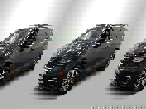 Used 2024 Chrysler Pacifica Select image 1