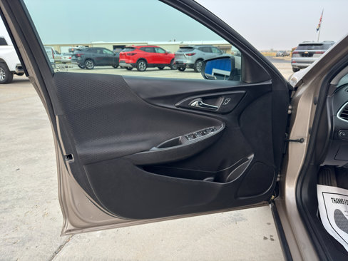 Used 2024 Chevrolet Malibu LT image 9