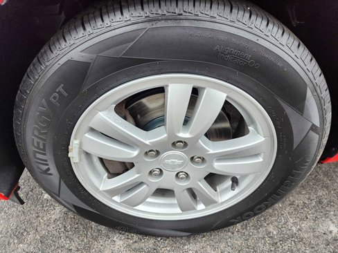 Used 2015 Chevrolet Sonic LT image 9