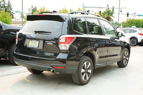 Used 2017 Subaru Forester 2.5i Premium image 4