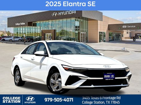 Used 2025 Hyundai Elantra SE w/ Cargo Package image 1