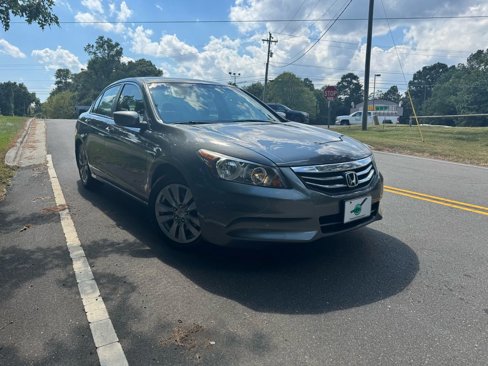 Used 2011 Honda Accord EX image 1