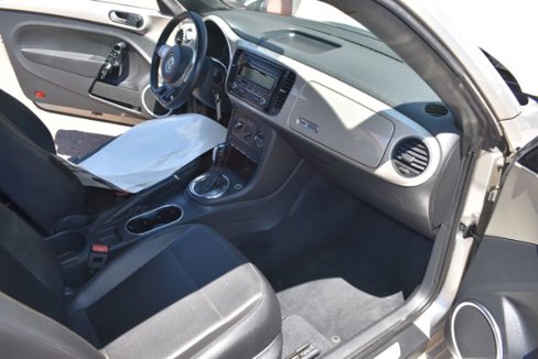 Used 2013 Volkswagen Beetle 2.5 image 11