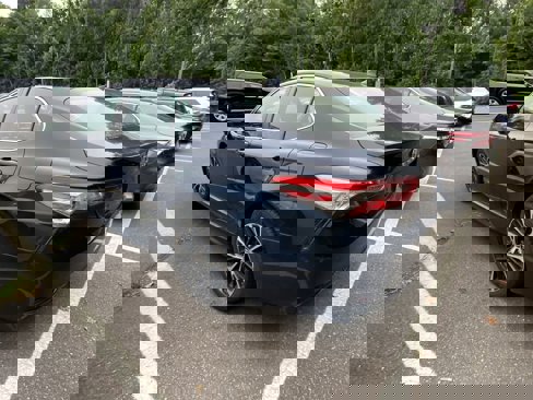 Used 2019 Toyota Camry SE image 9