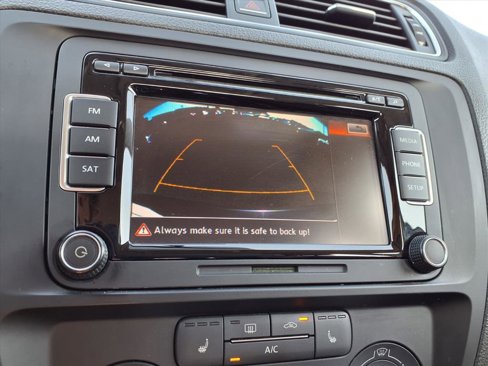 Used 2015 Volkswagen Jetta SE image 5
