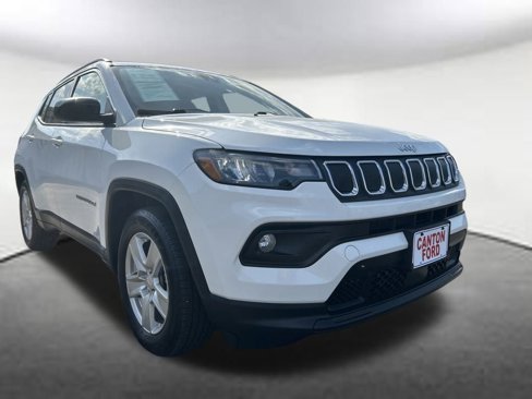 Used 2022 Jeep Compass Latitude image 7