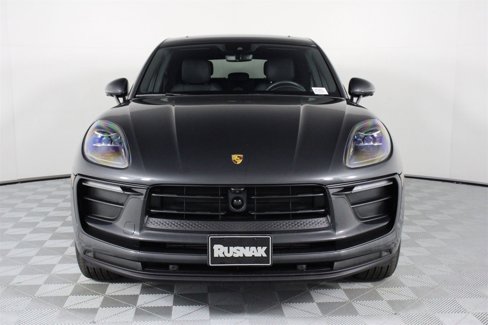 Used 2025 Porsche Macan image 10