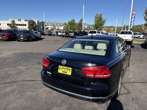 Used 2012 Volkswagen Passat TDI SE image 6