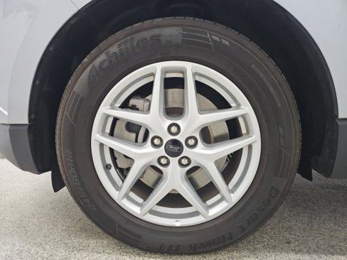 Used 2023 Ford Edge SEL image 9