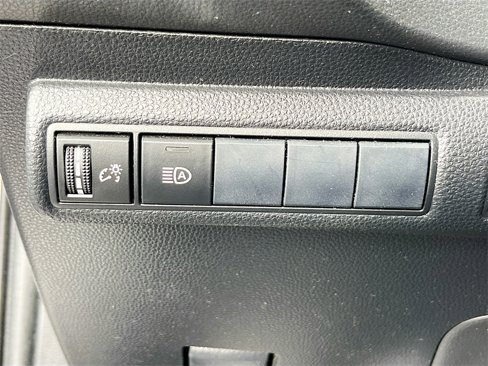 Used 2020 Toyota Corolla LE image 8