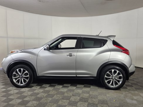 Used 2011 Nissan Juke SL w/ Sport Pkg image 4