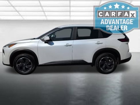 Used 2024 Nissan Rogue SV image 30