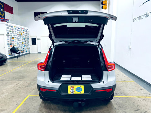 Used 2022 Volvo XC40 T5 R-Design w/ Advanced Package image 23