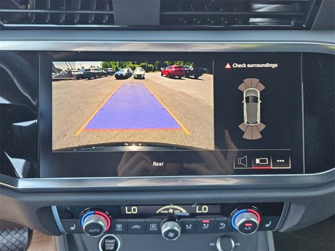 New 2025 Audi Q3 2.0T Premium image 16