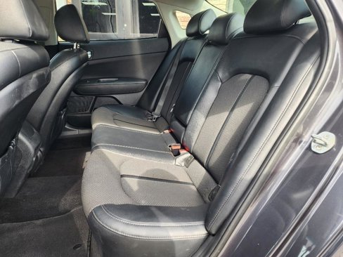 Used 2018 Kia Optima S w/ Panoramic Sunroof Package image 9