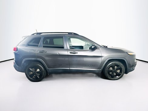 Used 2017 Jeep Cherokee Altitude image 10