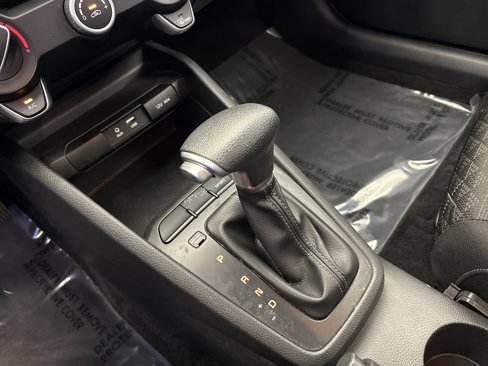 Used 2018 Kia Rio LX image 19