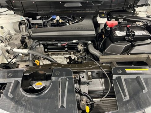 Used 2020 Nissan Rogue SV image 16