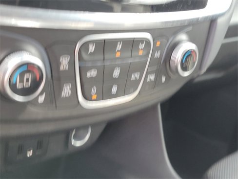 Used 2018 Chevrolet Traverse LT image 32